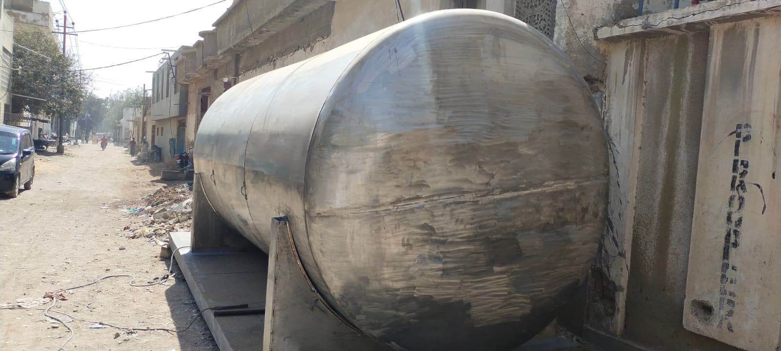 Bulk storage tank working detail