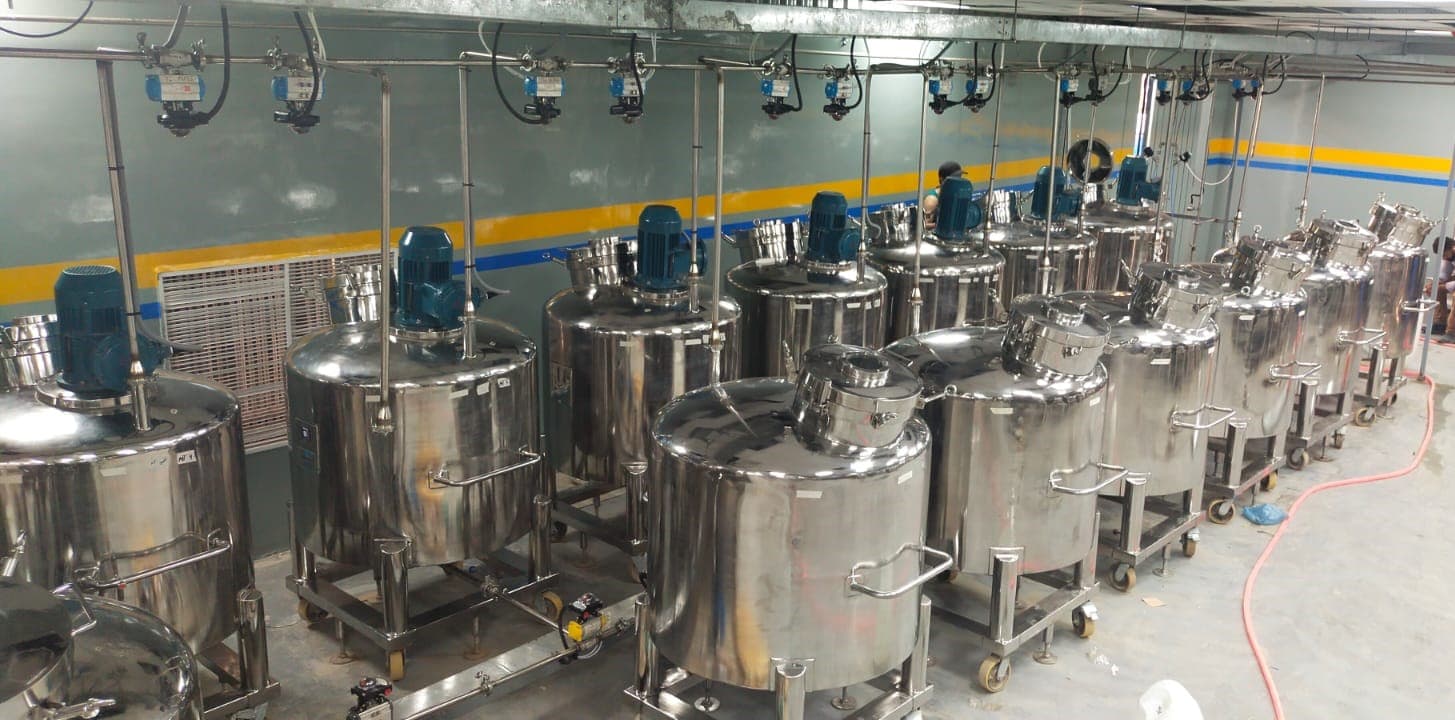 Stainless steel mixing tank